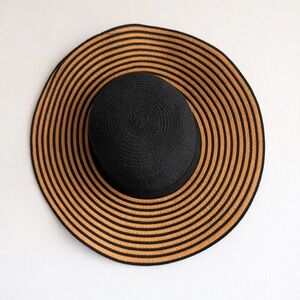 Mint by Goorin Wide Brim Sun Hat Black Tan Striped Packable Beach Resort Hat